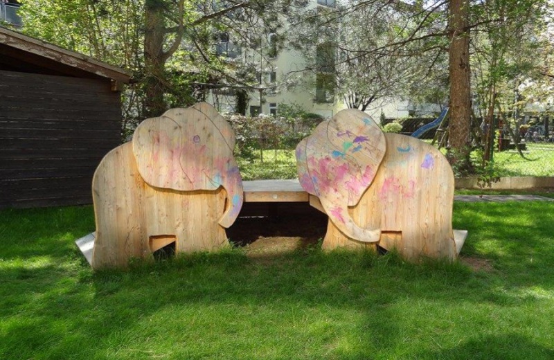Richter_Kleiner_Kletter_Spielpodest_Kleinkinder_Elefanten-2