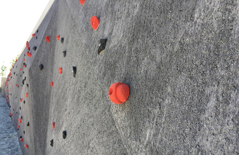 Muenchen_Heckenstallerpark_x-move_polygonale_Kletterwand-6