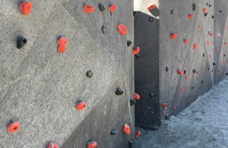Muenchen_Heckenstallerpark_x-move_polygonale_Kletterwand-11