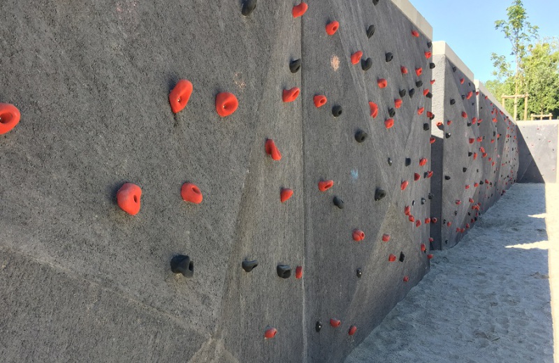 Muenchen_Heckenstallerpark_x-move_polygonale_Kletterwand-13