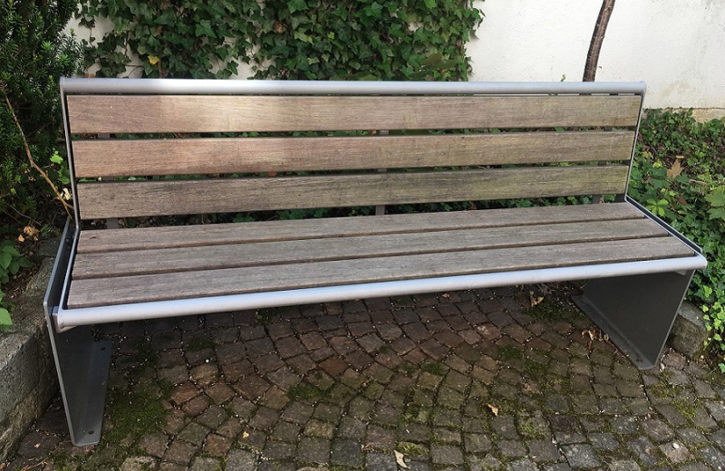 Muenchen_Aubing_Erlau_Sitzbank_Quadri_Style_Bambus_dunkel-2