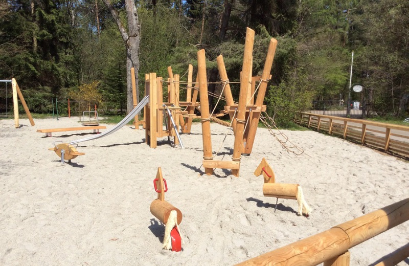 Richter_Referenz_fertiger_Spielplatz_am_Biergarten_Waldheim62