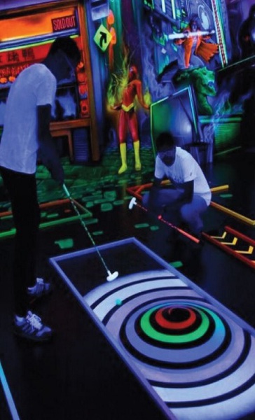 CIty-Golf_Schwarzlicht-Welt_Spieler