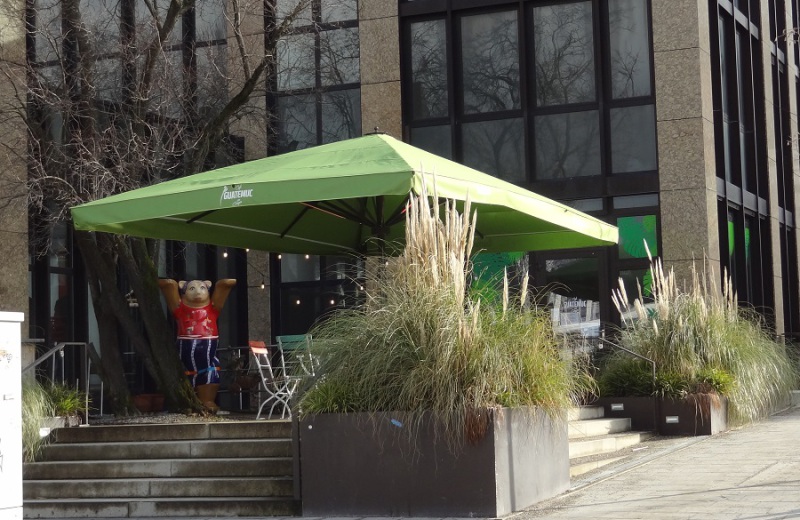 Caravita_Sonnenschirm_Terrasse_Guatemuc-2