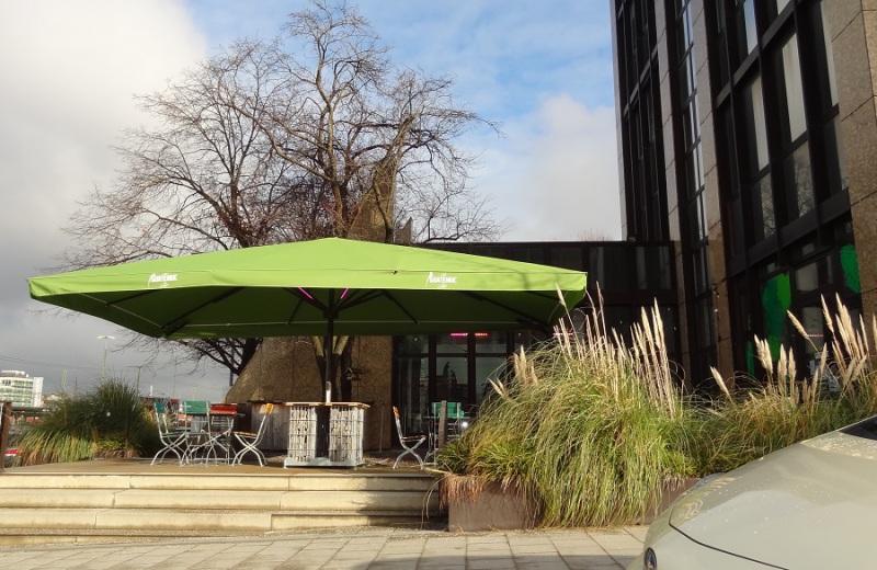 Caravita_Sonnenschirm_Terrasse_Guatemuc-3