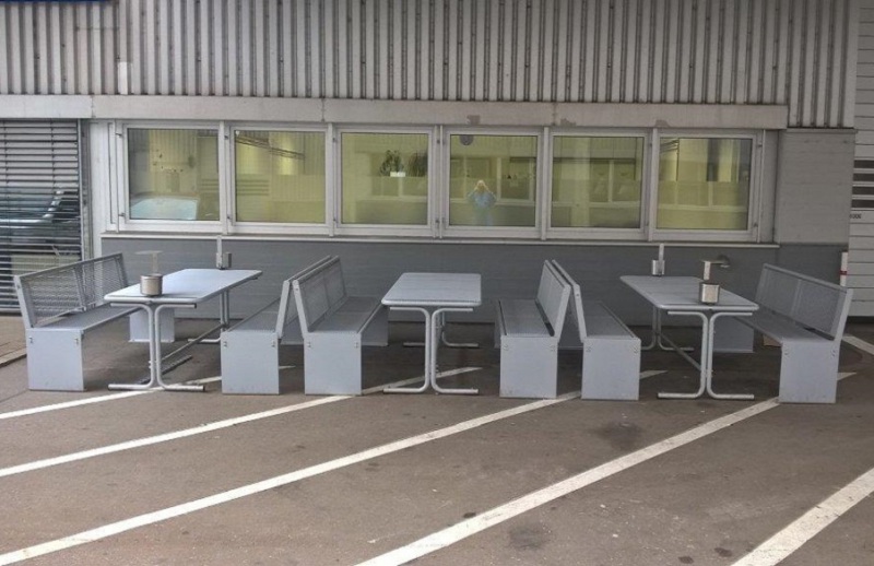 ERLAU_Bank_Tisch_Quadri_Style_Drahtgitter_weissaluminium-1