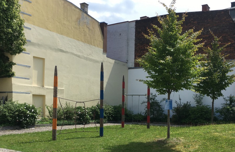 Richter_Mikado_Kletternetz_und_Schaukel