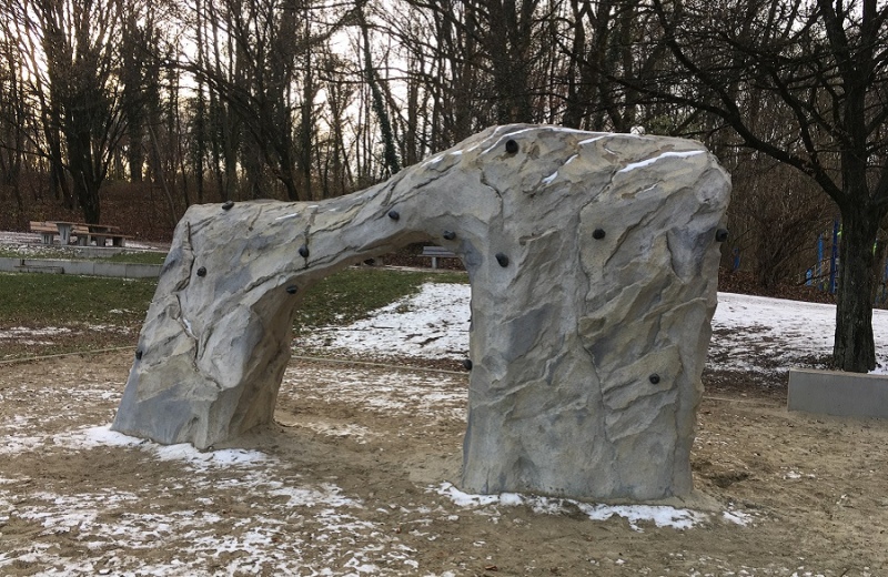 x-move_Kletterbruecke_am_oeffentlichen_Spielplatz_in_Muenchen-1