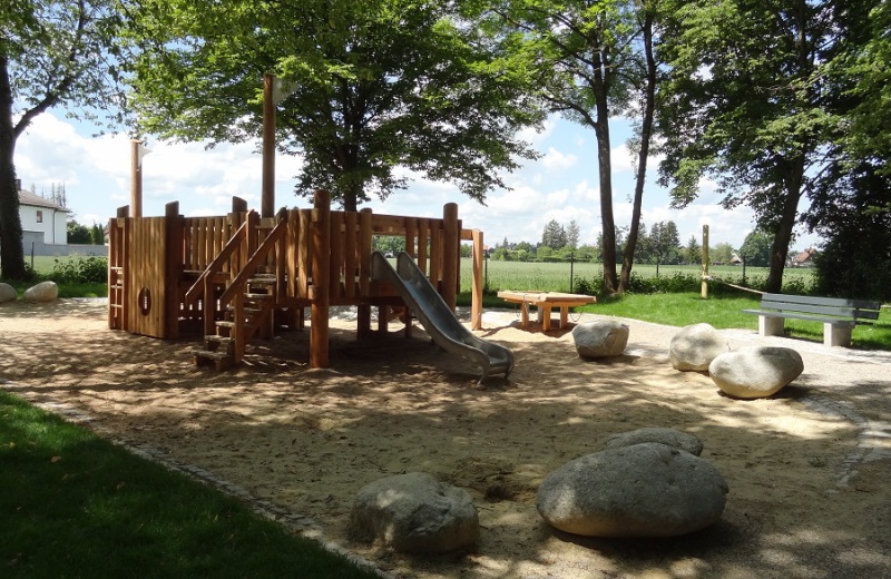 Langwied_oeffentlicher_Spielplatz-1