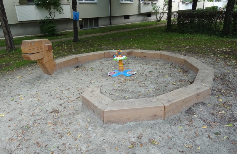 Muenchen_Nietzschestrasse_Sandschlange_Schnecken_Wohnbau-3