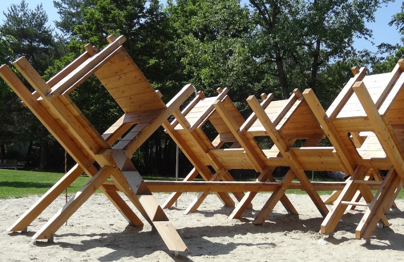 Richter_Spielgeraet_Stadtakrobaten_Muenchen_oeffentlicher_Spielplatz_1
