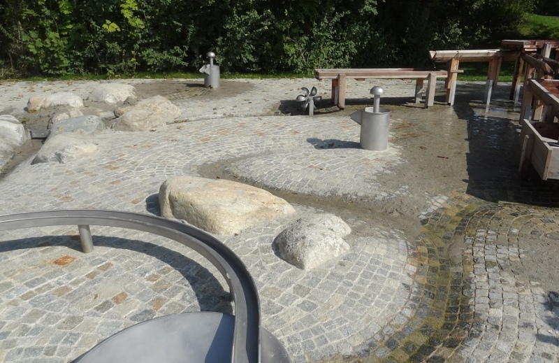 Richter_Spielgeraete_Muenchen_Freiham_Gruenfinger_Wasserspielplatz-3