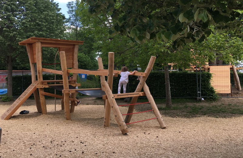 HPW_Reparatur_Spielplatz_an_der_Nymphenburger_Schlossmauer_