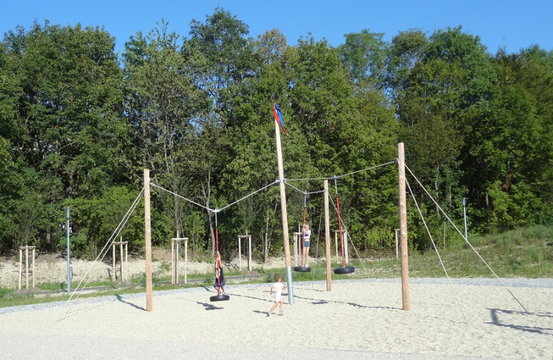 Richter_Spielgeraete_Schaukelspielplatz_Muenchen_Freiham_Koeniginnenschaukel