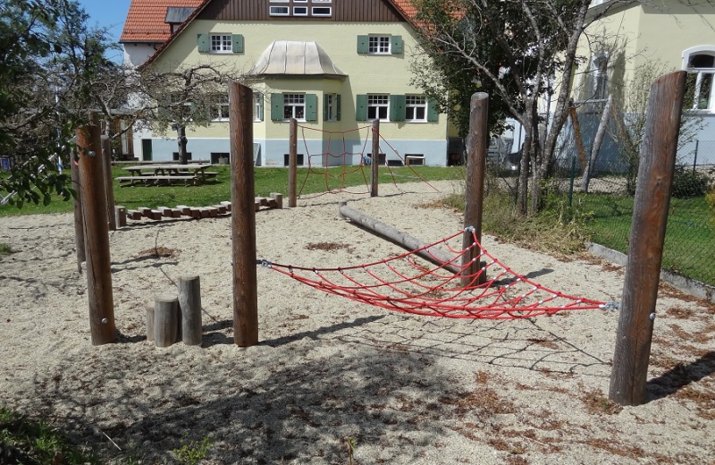 Richter-Spielgeraete_Niedrigseilparkour_Kiga-8