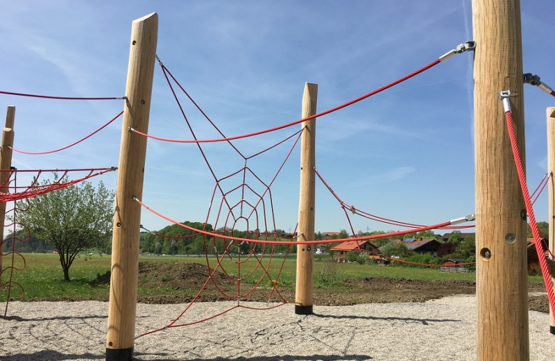 Richter_Spielgeraete_Kletterwald_nebendem_Firmengelaende-1