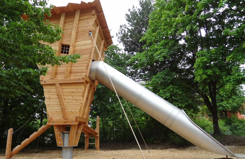 Richter_Spielgeraete_Muenchen_Kita_kleines_Richter_Baumhaus-1
