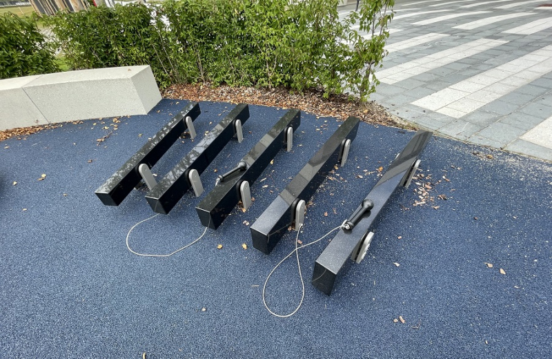 Richter_Spielgeraete_Schulzentrum_Klanggeraete_-Klangspielgeraete