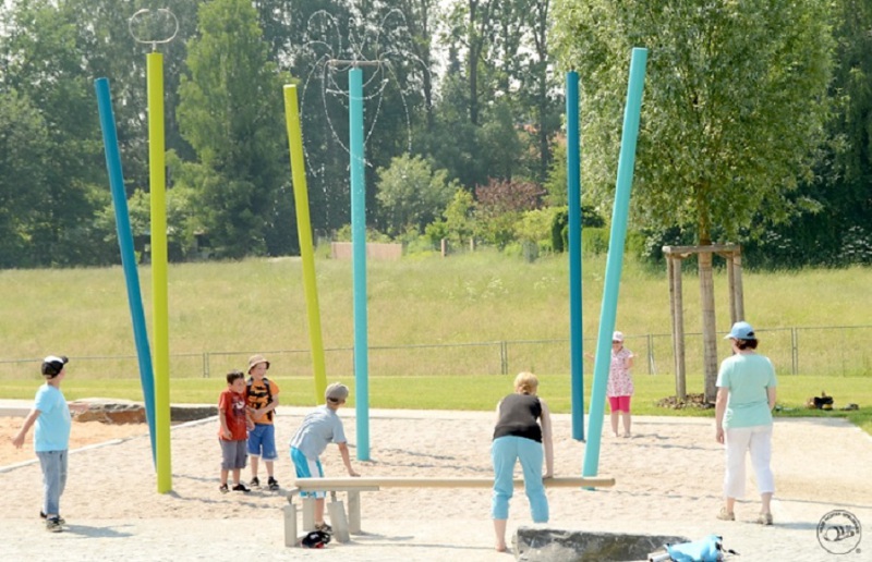 Richter_Spielgeraete_Wasserwald_farbig