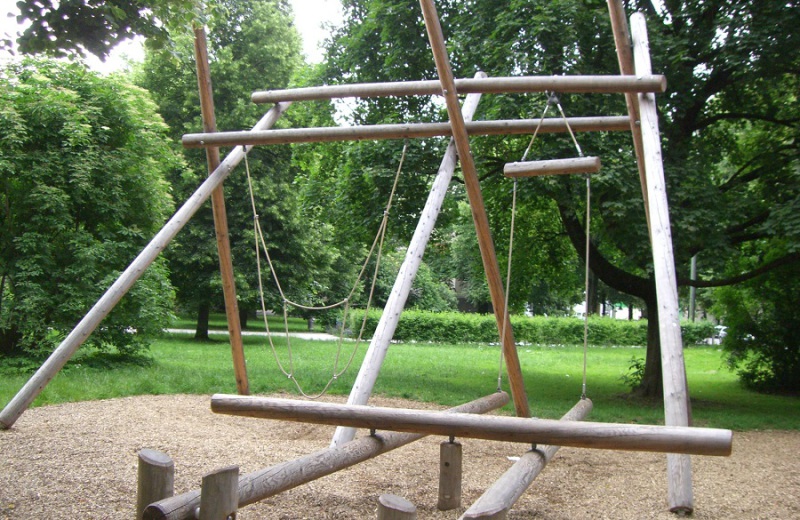 Richter_Stangengestruepp_Mikadowippe_in_Parkanlage-5