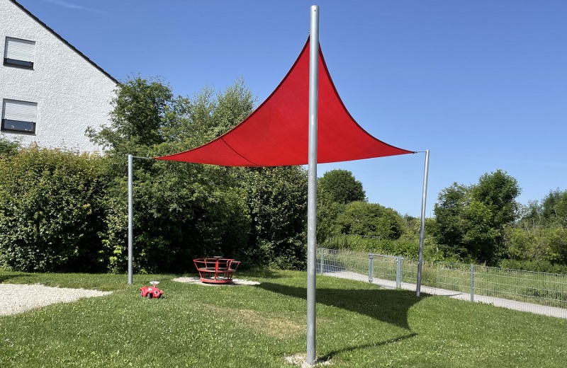 Tentmesh_Sonnensegel_am_oeffentl-Spielplatz_phm-17
