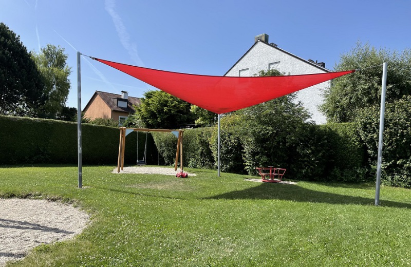 Tentmesh_Sonnensegel_am_oeffentl-Spielplatz_phm-5